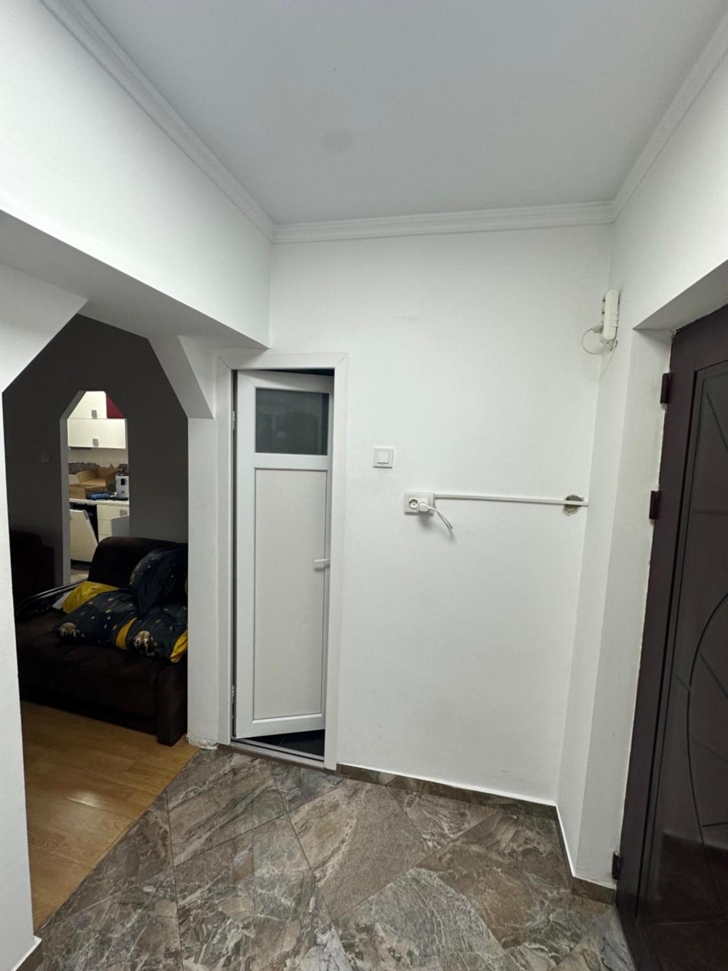Port View Studio-Constanta Luaran gambar